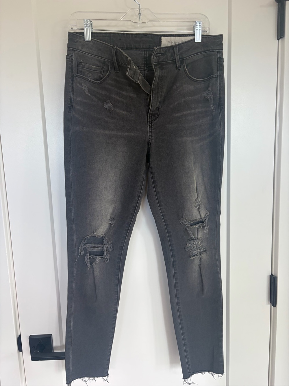 Treasure & Bond Women's Distressed Charcoal Skinny Jeans